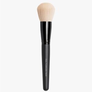 NWOT Bare Minerals Full Flawless Face Brush